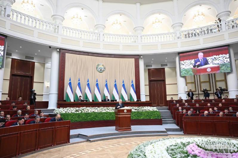 Prezident Shavkat Mirziyoyev ishtirokida Oliy Majlis Qonunchilik palatasining majlisi